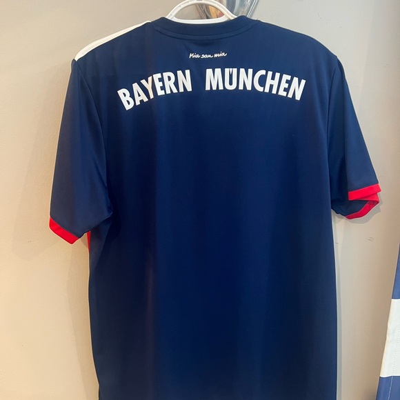 Jersey - Picture 3 of 3